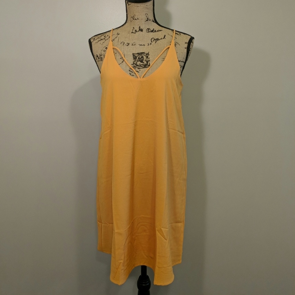 Cut out neckline yellow slip cami swing dress - Picture 2 of 5
